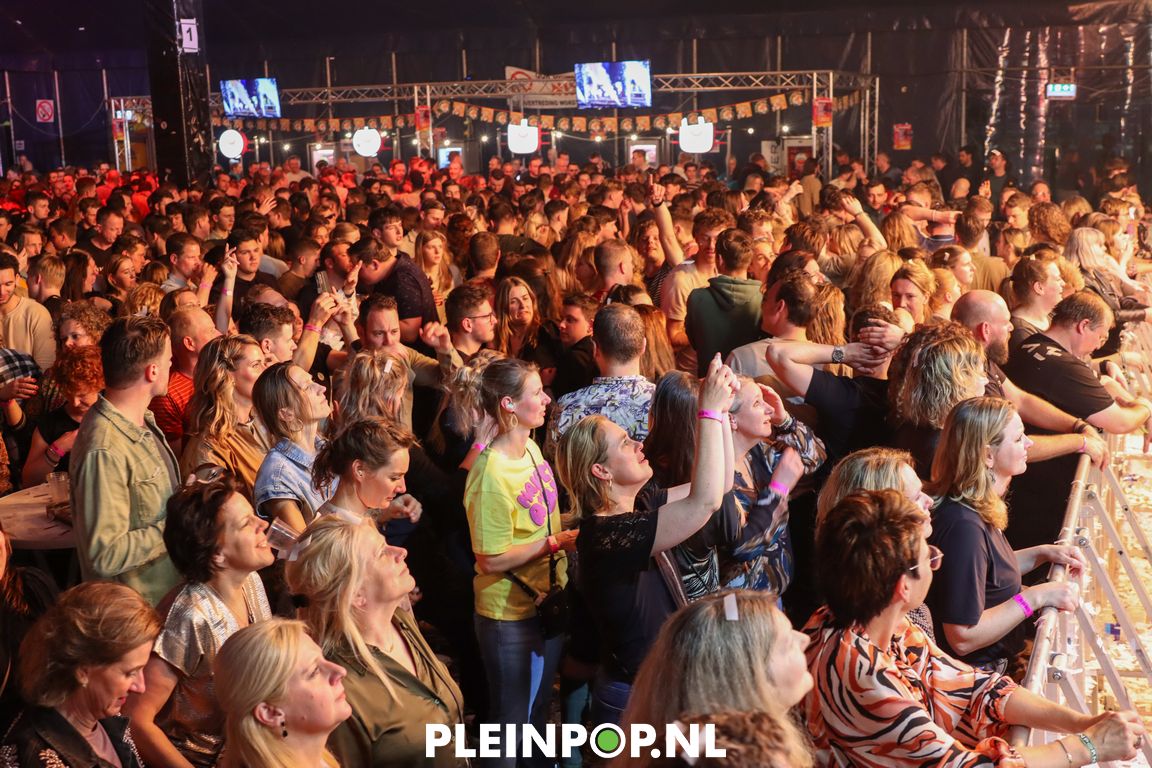 THE DIRTY DADDIES     (63)